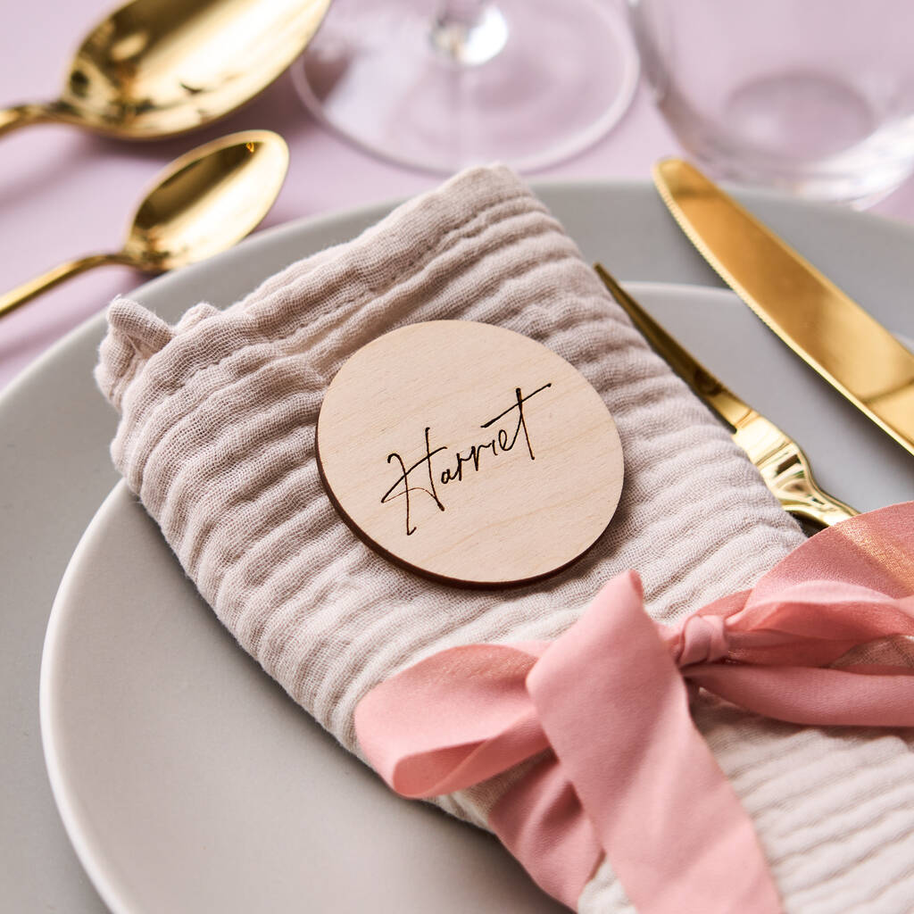 Wooden Circle Wedding Place Setting